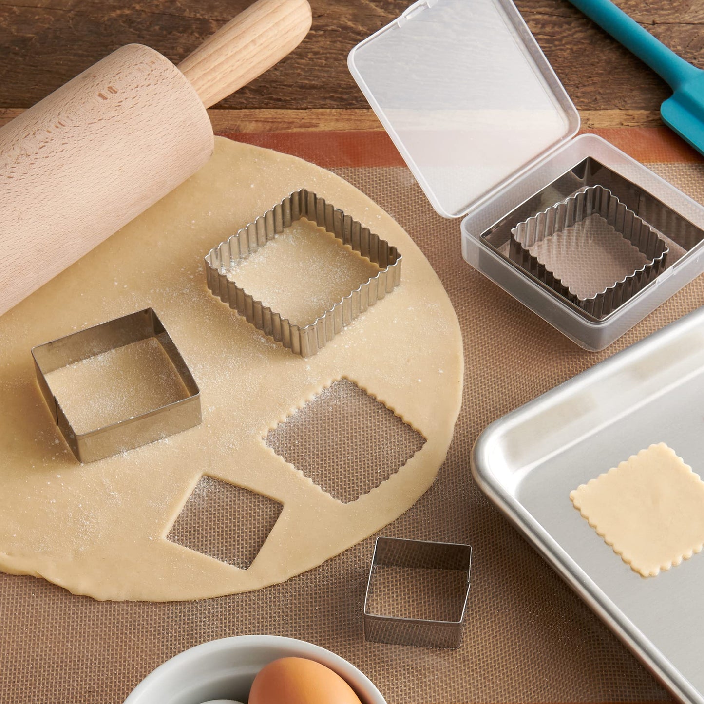 Mrs. Anderson’s Baking Cookie Fondant Cutters, Graduated Squares, Stainless Steel, 5-Piece Set with Storage Container