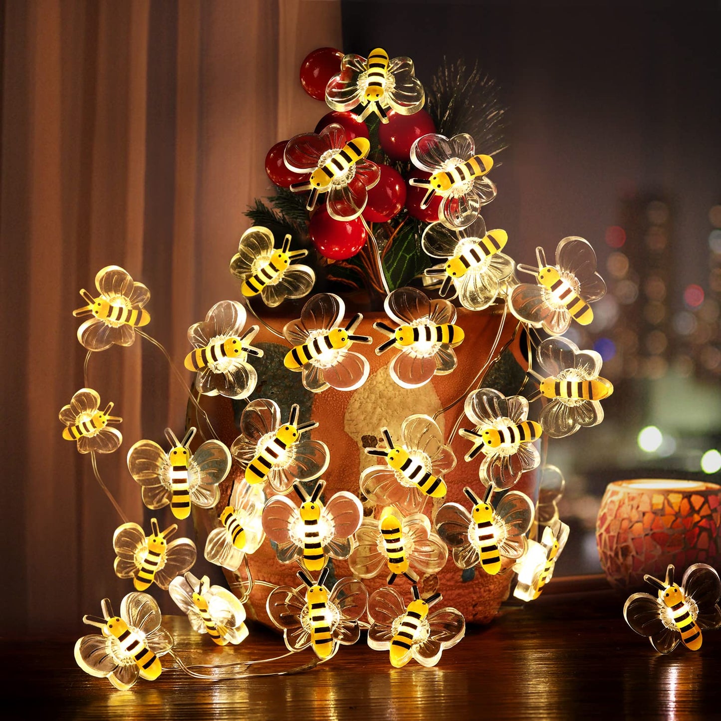 Coquimbo Bee Lights Room Decor, 10ft 30 LED Cute Bee String Fairy Lights Battery Operated, Honey Bee Gifts for Women Girls, Bee Decorations for Bedroom Plants Patio Party Wedding Party Xmas