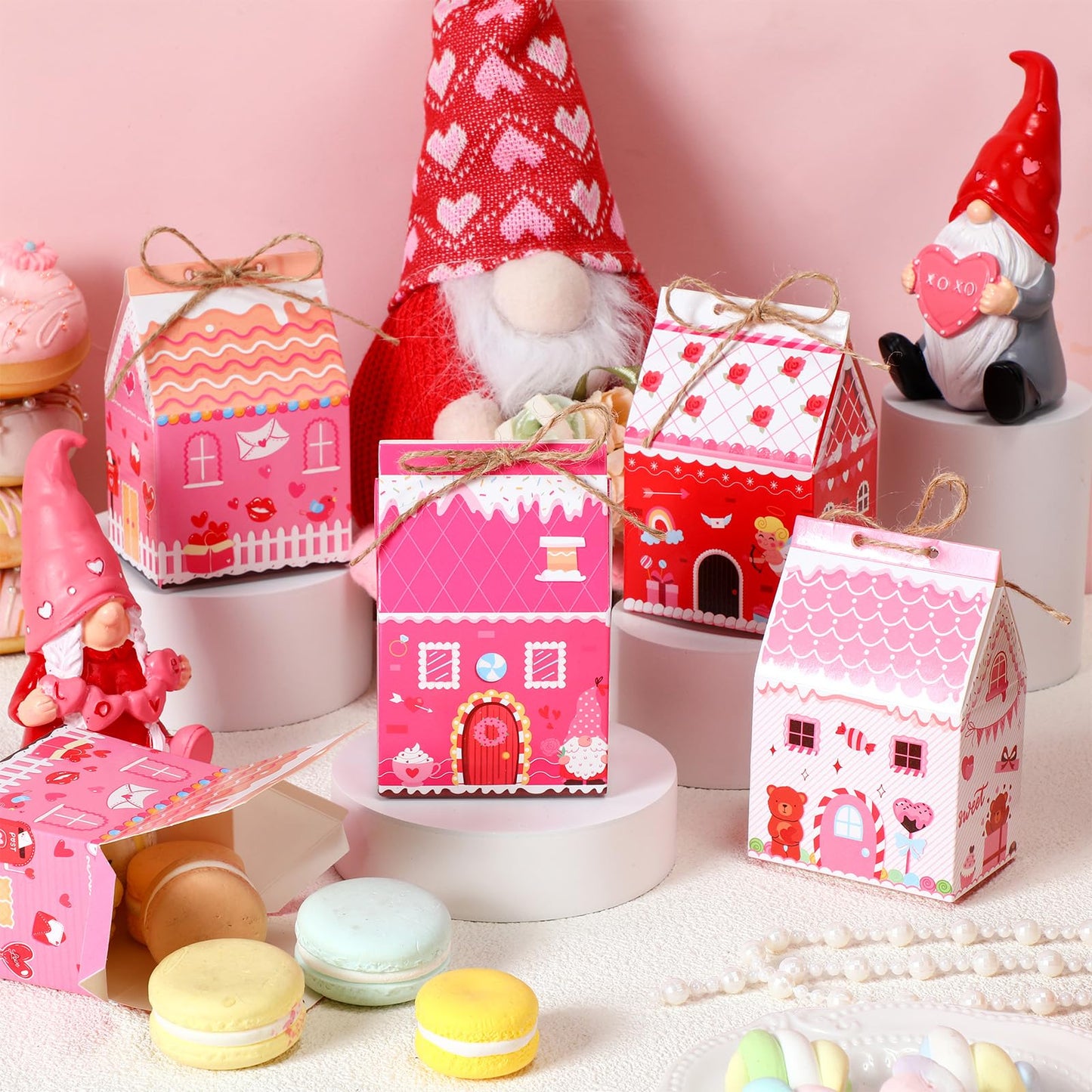 48 Pcs Valentine's Day Treat Boxes Candy Mini Red Pink Heart House Favor Box Valentine's Day Party Paperboard Gift Boxes for Holiday Party Treat Cookie Goodie Snack Gift Packaging