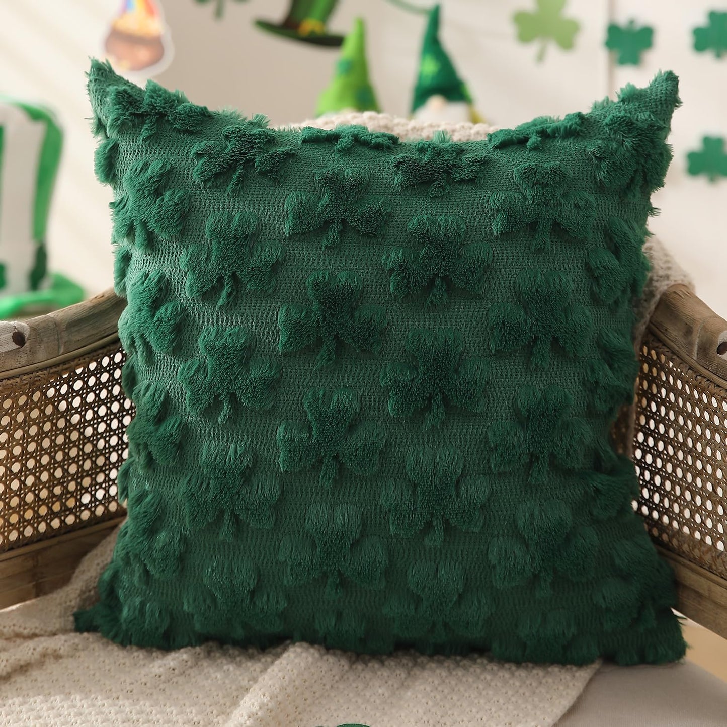 St Patricks Day Pillow Covers 18x18 inch Set of 2 St Patricks Day Decorations Green Shamrock Soft Plush Faux Fur Jacquard Throw Pillows for Bedroom Sofa Holiday Festivals Home Decor PTK021A18