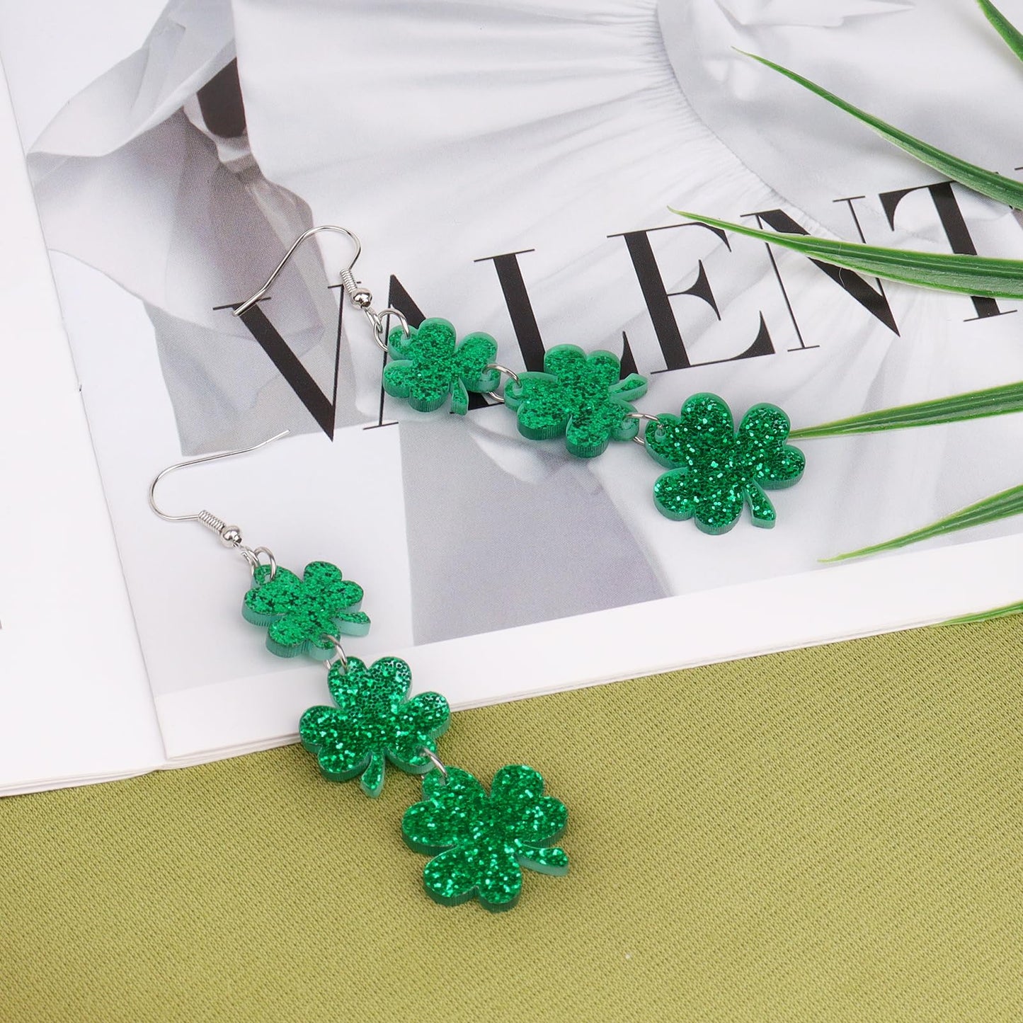 St Patricks Day Earrings, Green Shamrock Dangle Earrings for Women, St. Patrick's Day Accessories Good Luck Hoop Earrings (Green-2)
