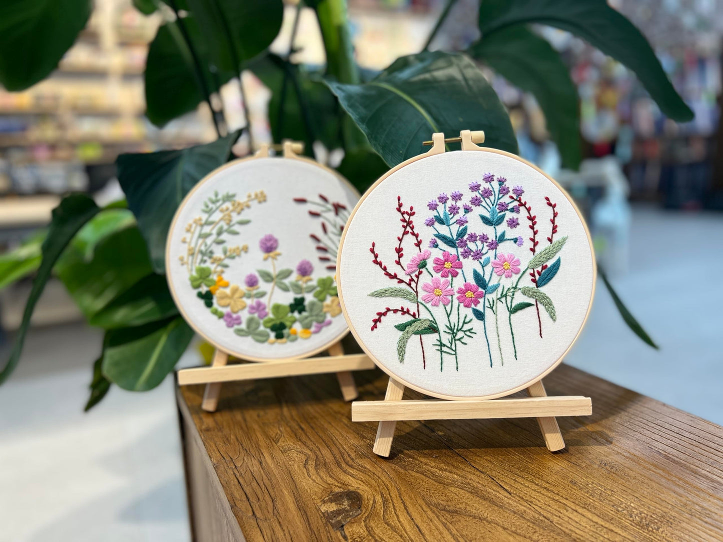 Maydear 4 Sets Embroidery kit,Embroidery Kit for Beginners Adults Punch Needle Kit Cross Stitch Kits with Embroidery Hoop and Instructions,Hand Embroidery Starter Kit (Flower)