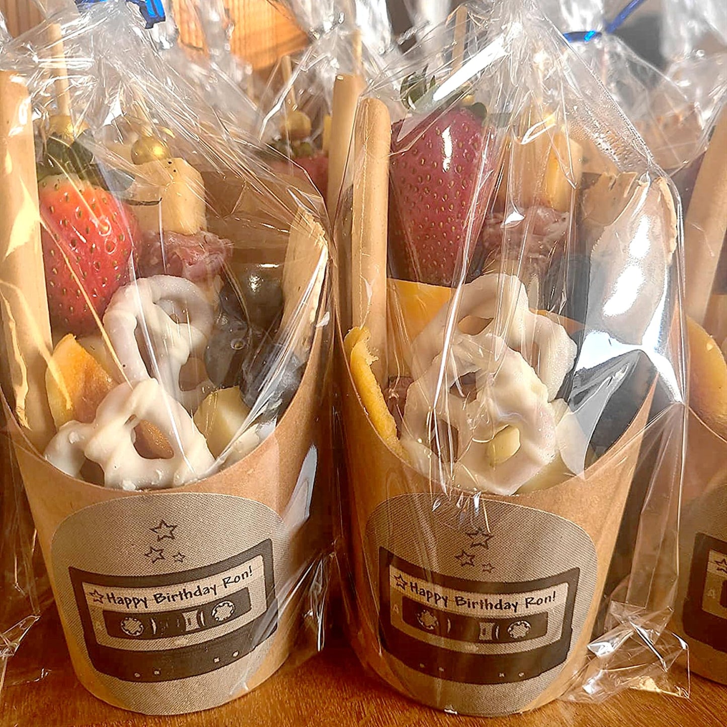 Ocmoiy [50 cups + 50 Bags] 14 oz Kraft Charcuterie Cups with Bags - Disposable Brown Paper Appetizer Cups for Individual Party Serving Snack