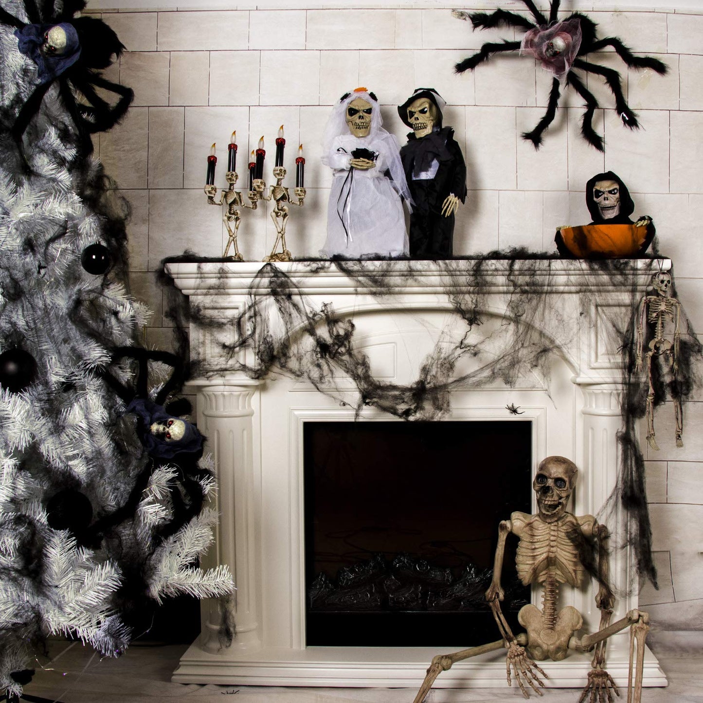 KI Store Halloween Candelabra with LED Flameless Candles Holder Battery Operated Flickering Spooky Lighting for Halloween Decorations Mental Décor Window Centerpieces