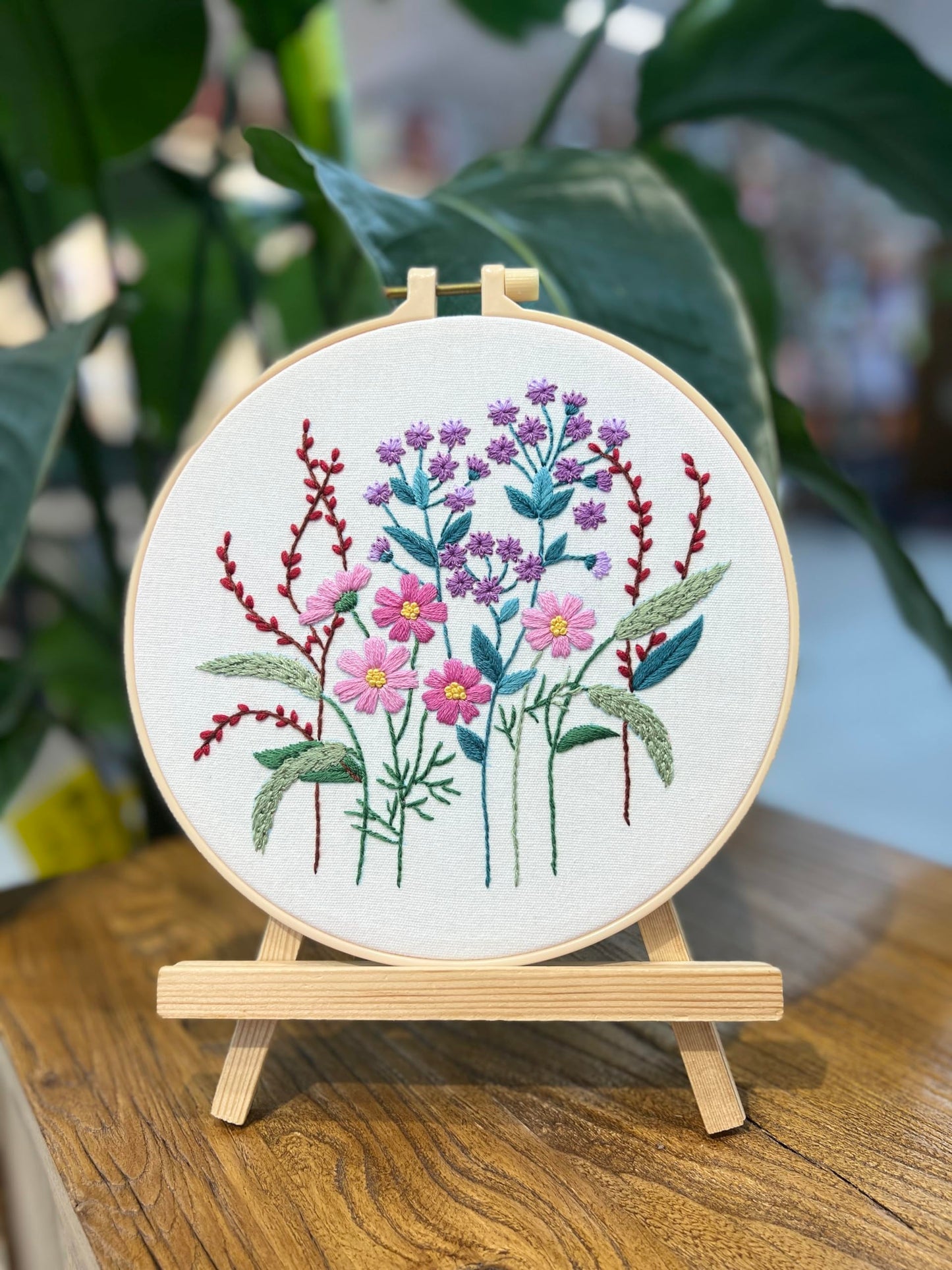 Maydear 4 Sets Embroidery kit,Embroidery Kit for Beginners Adults Punch Needle Kit Cross Stitch Kits with Embroidery Hoop and Instructions,Hand Embroidery Starter Kit (Flower)