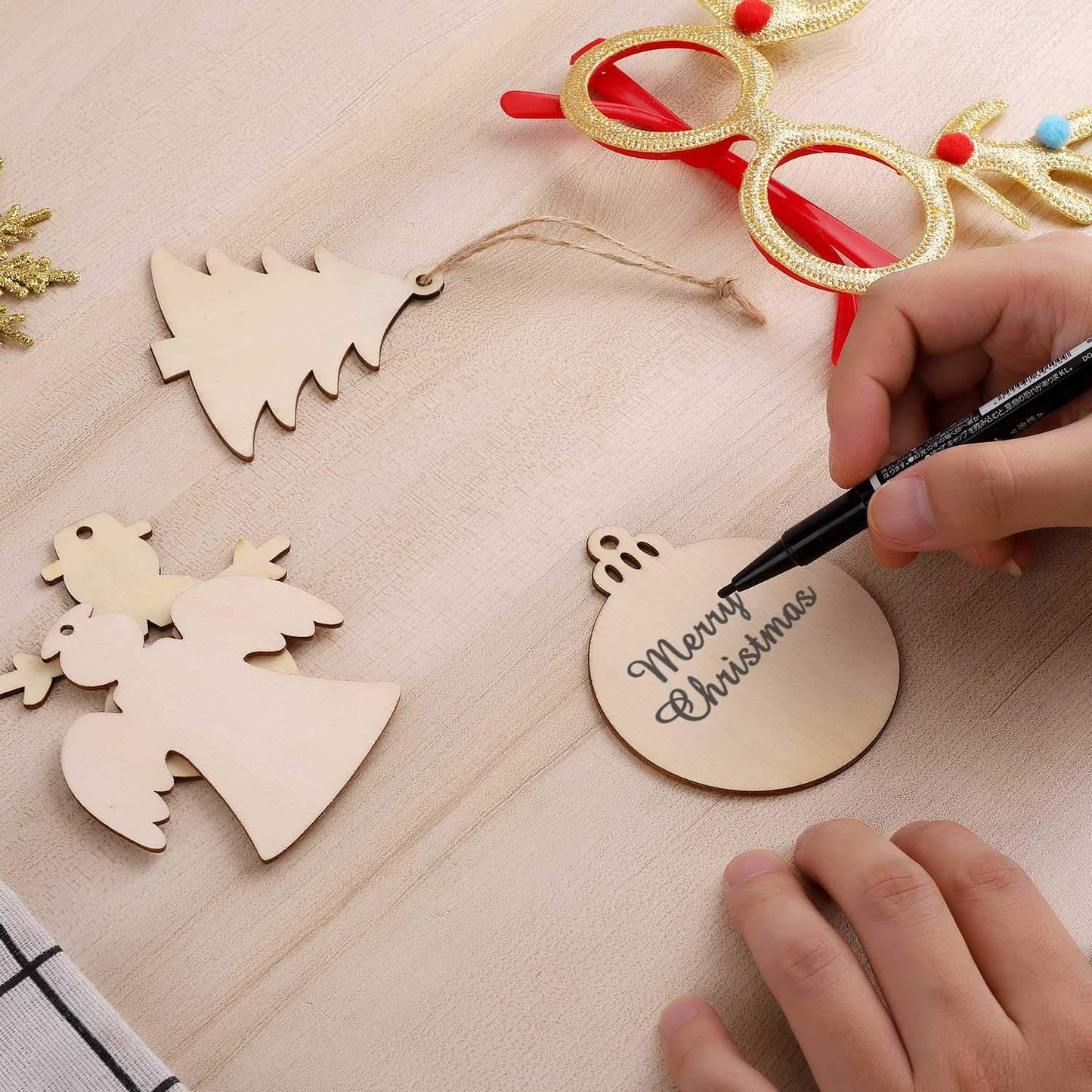 30 Pcs Unfinished Paintable Blank Wooden Christmas Festival Decoration Ornaments, Xmas Tree Hanging Wood Slices for Kids DIY Art Crafts