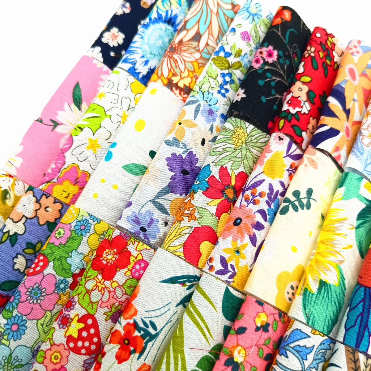 7Pcs 20" x 20" Cotton Fabric DIY Making Supplies Quilting Patchwork Fabric Fat Quarter Bundles DIY for Quilting Cotton Patchwork Cushions (Flowers, 2.4" x19")