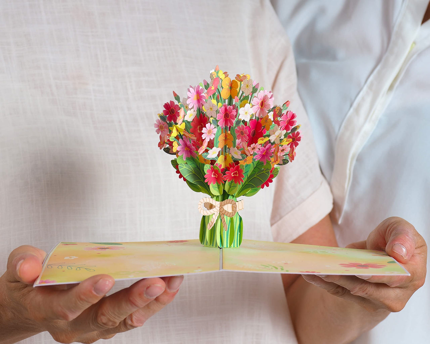 Paper Love 3D Spring Bouquet Pop Up Mother's Day Card, Gift for Mothers Day, Birthday, Wedding, Anniversary, Thank You, Get Well, All Occasion - 5" x 7" Cover - Includes Envelope and Note Tag