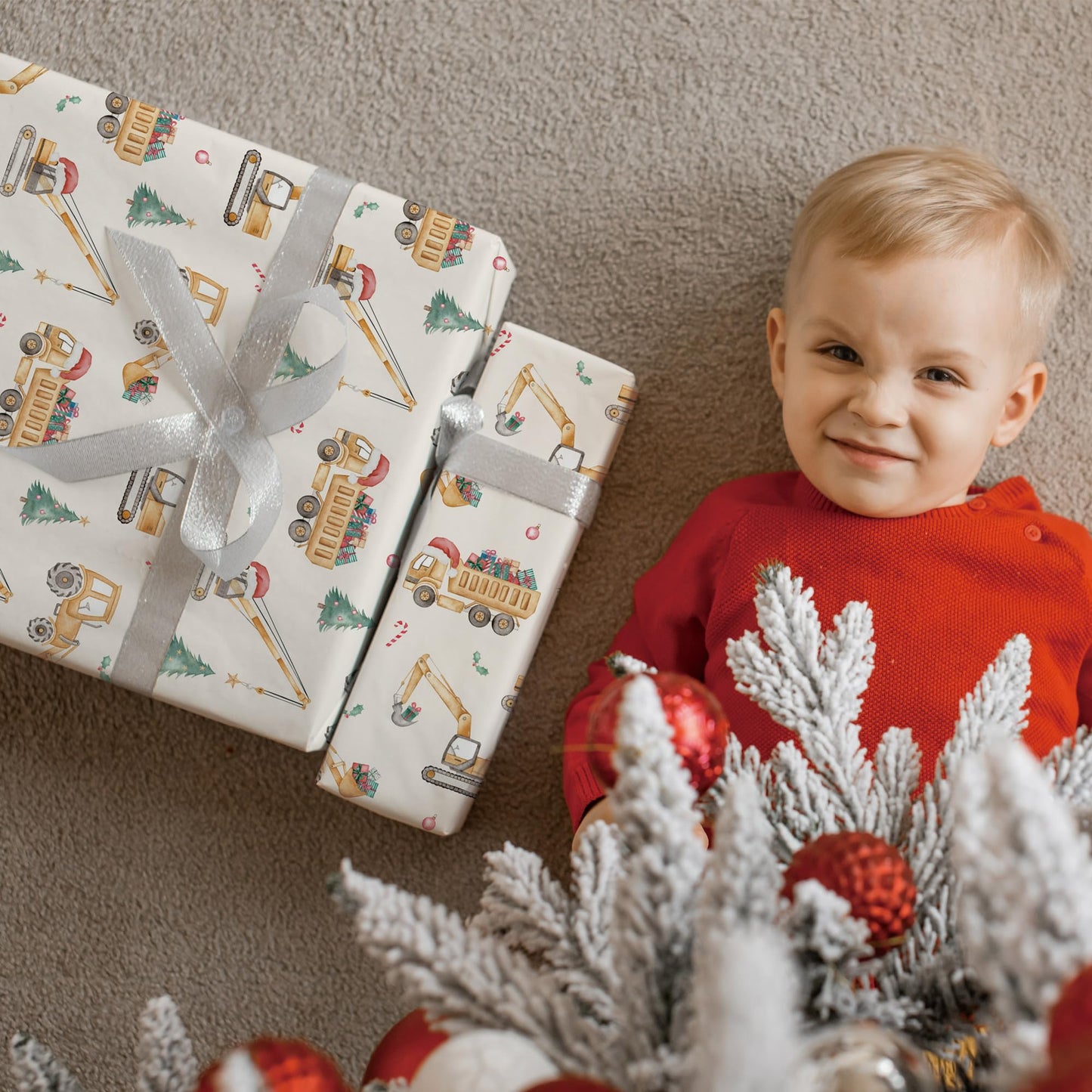 Construction Christmas Wrapping Paper for Kids - Holiday Wrapping Paper with Dump Trucks, Cranes, Excavators with Santa Hats & Gifts, Christmas Tree - 40×28 Inches, 4 Folded Sheets