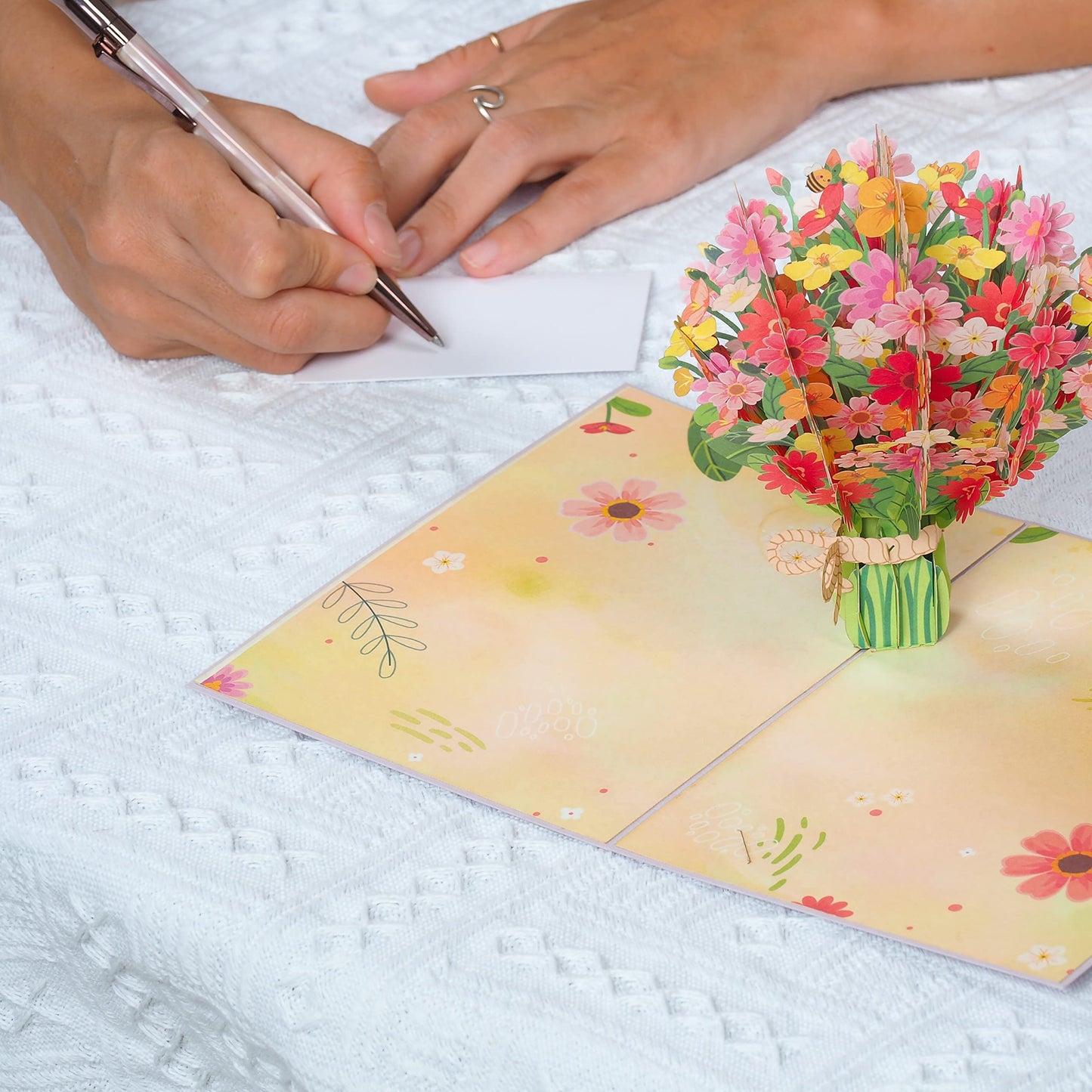 Paper Love 3D Spring Bouquet Pop Up Mother's Day Card, Gift for Mothers Day, Birthday, Wedding, Anniversary, Thank You, Get Well, All Occasion - 5" x 7" Cover - Includes Envelope and Note Tag