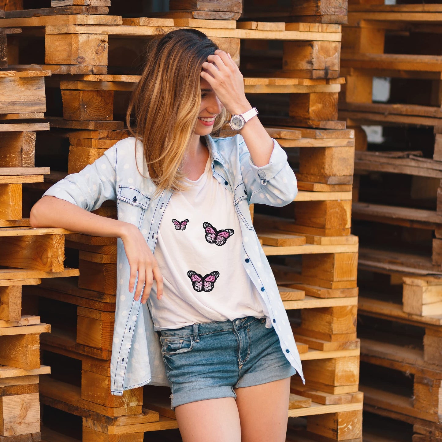 Iron on Flower and Butterfly Patches, Embroidered Iron on/Sew on Decorative Patches for Clothing, Pants, Backpacks, Hats, Jeans, DIY Accessories.