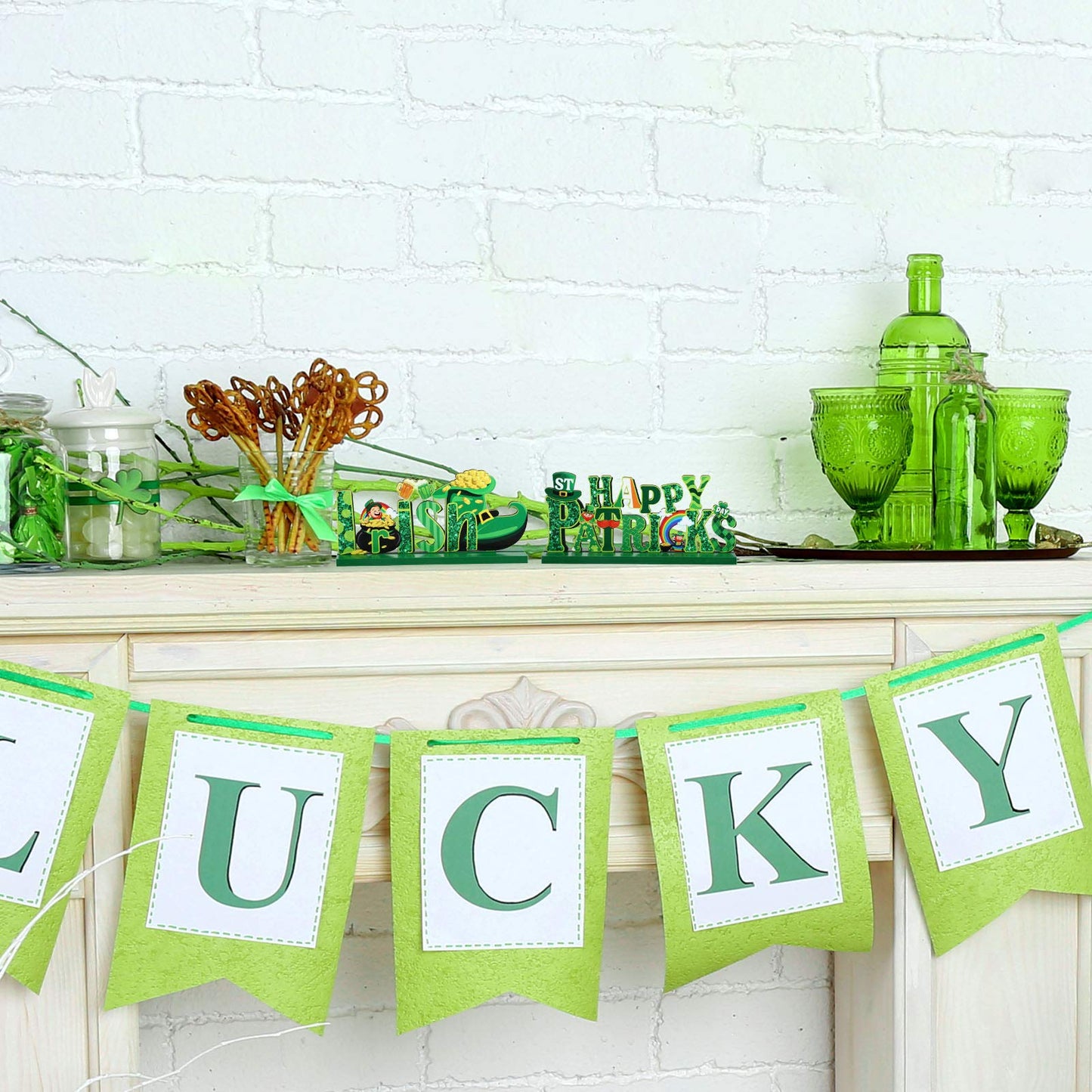 3 Pieces St. Patrick's Day Table Decoration Shamrock Sign Centerpieces Leprechaun Decoration Wooden Irish Themed Decor for St. Patrick's Day Dinner Coffee Tier Tray, 7.87 x 4.72 Inch