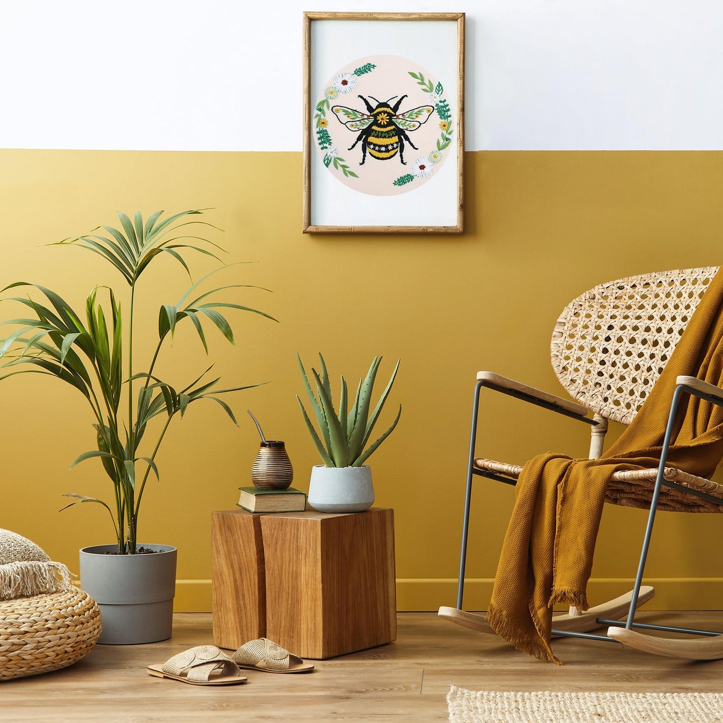 Louise Maelys Bees Embroidery Kits for Beginners, DIY Cross Stitch Starter Craft Kit for Adults Including Cloth with Pattern, Hoop, Needles Instruction and Threads