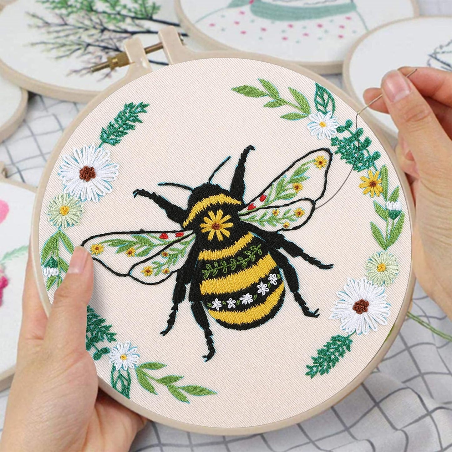 Louise Maelys Bees Embroidery Kits for Beginners, DIY Cross Stitch Starter Craft Kit for Adults Including Cloth with Pattern, Hoop, Needles Instruction and Threads