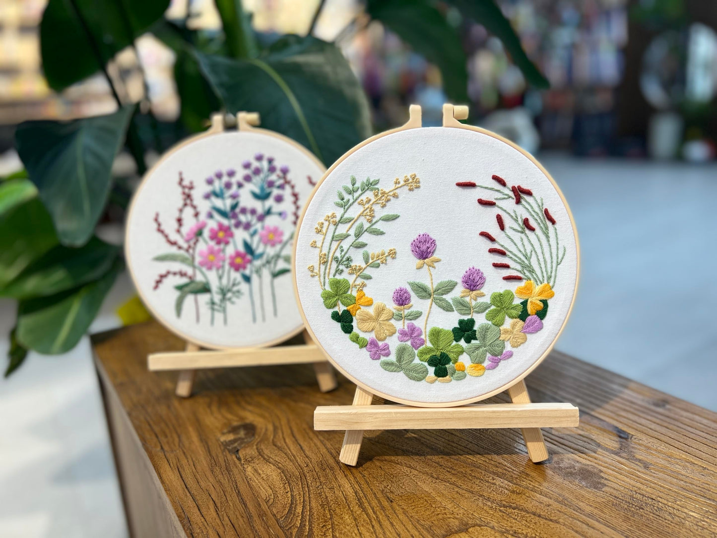 Maydear 4 Sets Embroidery kit,Embroidery Kit for Beginners Adults Punch Needle Kit Cross Stitch Kits with Embroidery Hoop and Instructions,Hand Embroidery Starter Kit (Flower)