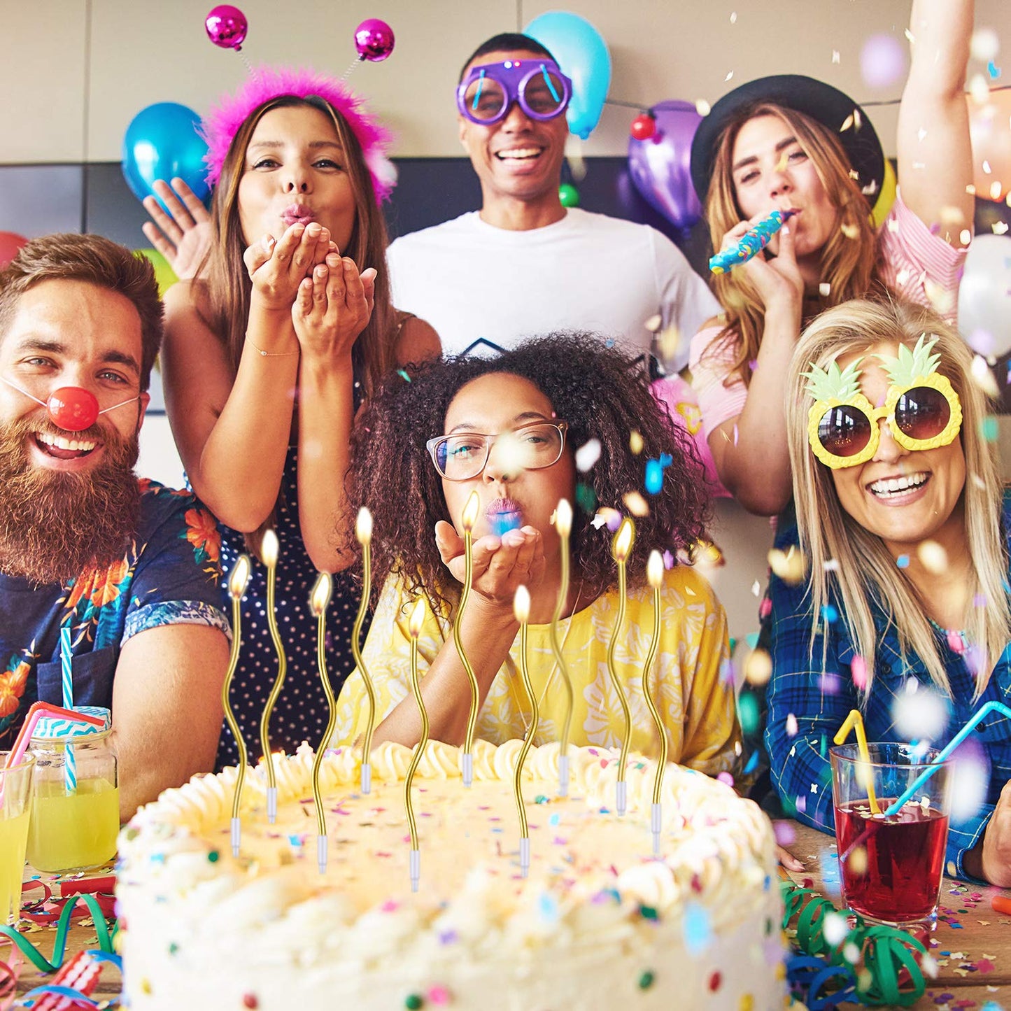 BBTO 12 Pcs Twisty Birthday Candles Spiral Metallic Cake Cupcake Candles Long Thin Coil Cake Candles with Holders for Birthday Wedding Party(Gold)