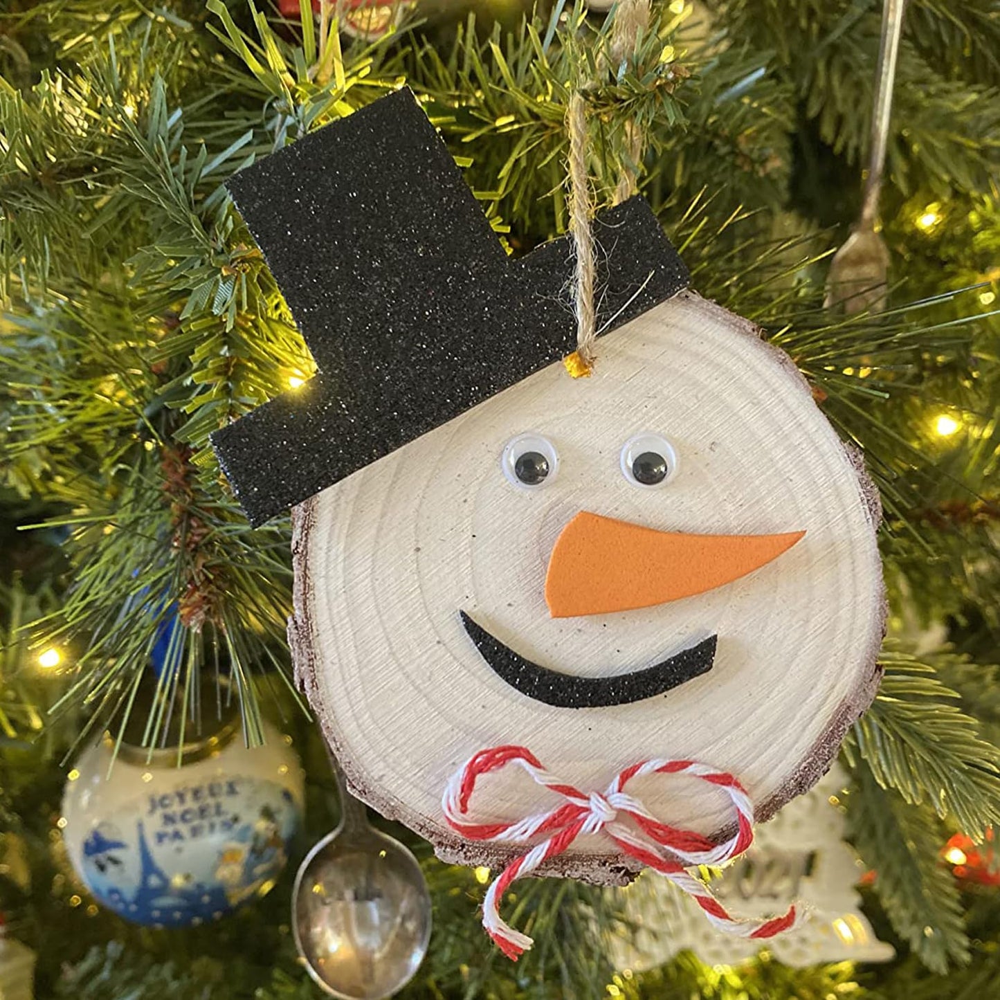 ZEONHEI 30 Pcs 3.5-4 Inches Natural Wood Slices, Unfinished Wood Slices Bulk for Crafts Wood Kit Circles Crafts Tree Slice with Bark for DIY Crafts Christmas Ornaments Coasters (Without Hole)