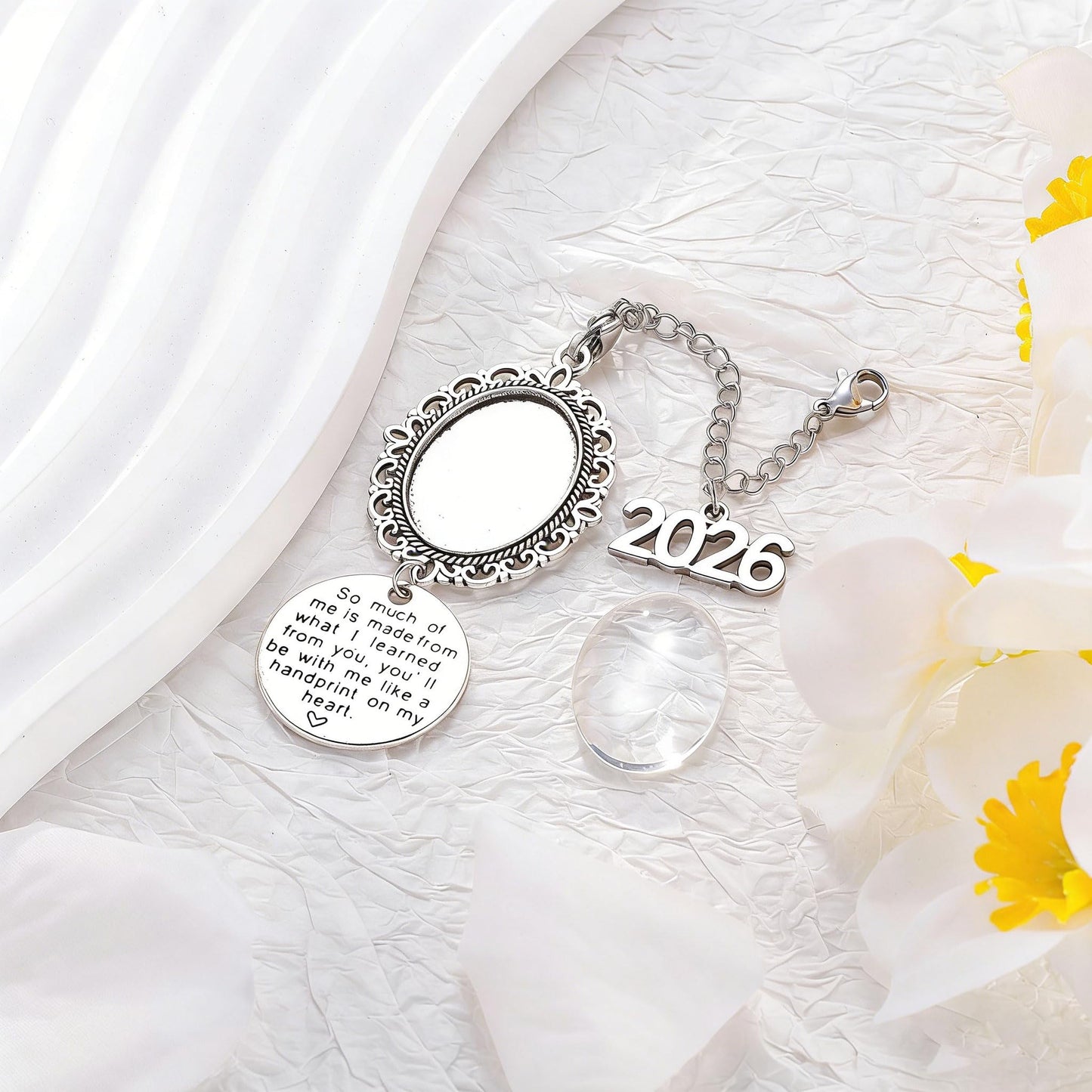 ARHTF 2026 Graduate Memorial Photo Charm Tassel Memorial Charm Class of 2026 Graduation 2026 DIY in Memory Mortarboard Decoration for Cap and Gown Ceremony Charms (silver)