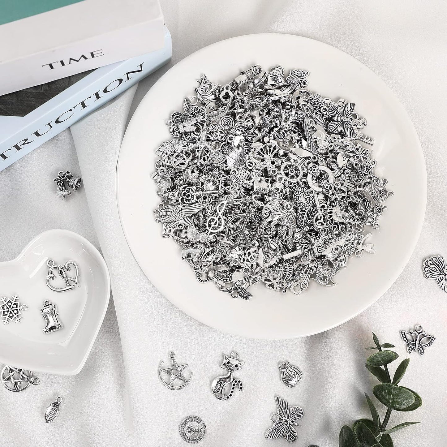 SANNIX 200Pcs Silver Charms for Jewelry Making, Assorted Tibetan Silver Bangle Charm Pendants for Bracelet Necklace Earrings Making Crafts