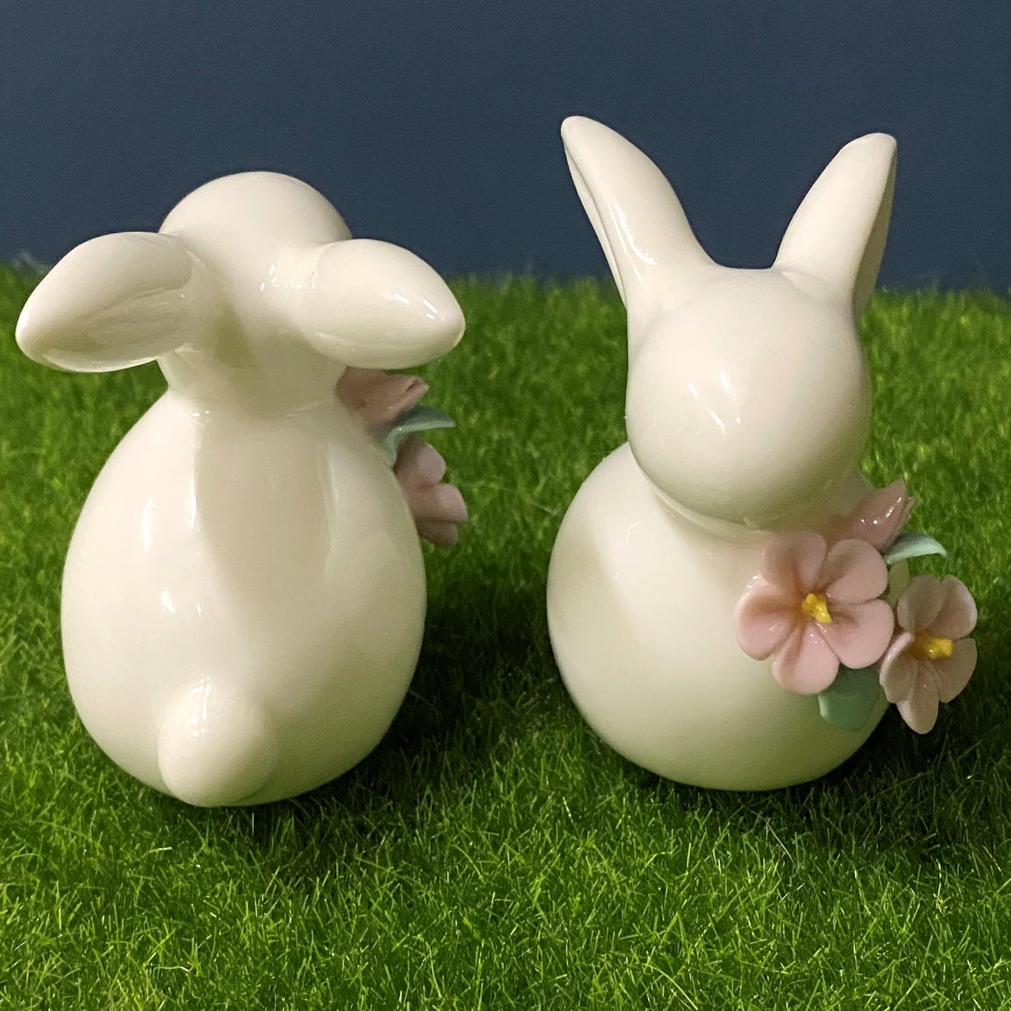 Basuo-9Q Set of Mini Ceramic Rabbit Figurines, Porcelain Easter Bunny Decorations for Home, Tabletop Ornament, Tea Ceremony Pet (2-Flower)