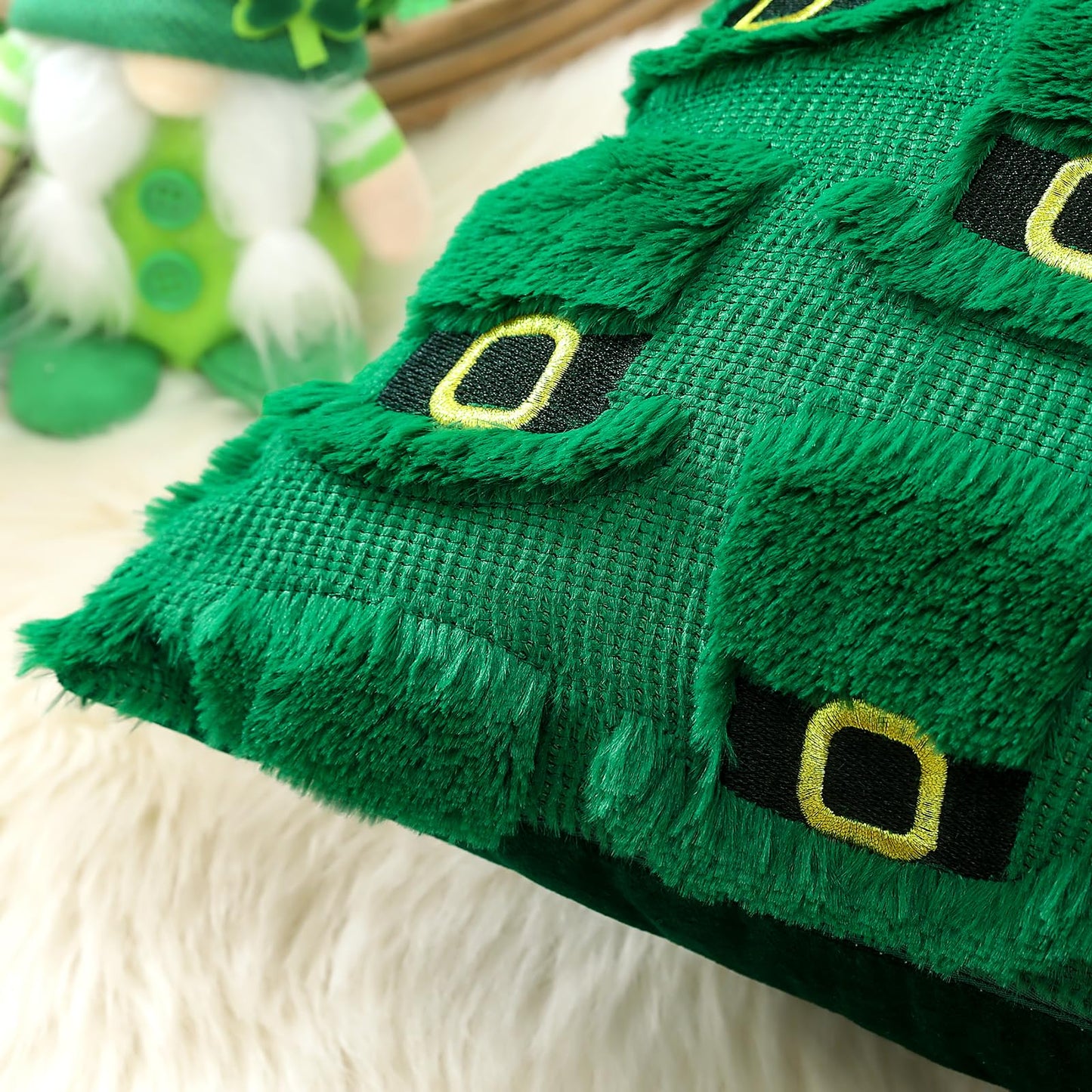 St Patricks Day Green Hat Pillow Covers 18x18 Set of 2 Decorative St Patricks Day Throw Pillow Cases Soft Plush Faux Fur Couch Cushion Case for Holiday Sofa Bed Room Home Decor-Green