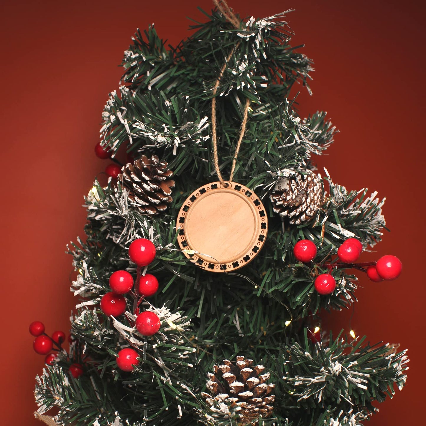 CBCMY 20 Pcs 2.16 inches Natural Wood Slices Craft Unfinished Wood kit Predrilled with Hole Wooden Circles for DIY Crafts Wedding Decorations Christmas Ornaments Arts Wood Slices