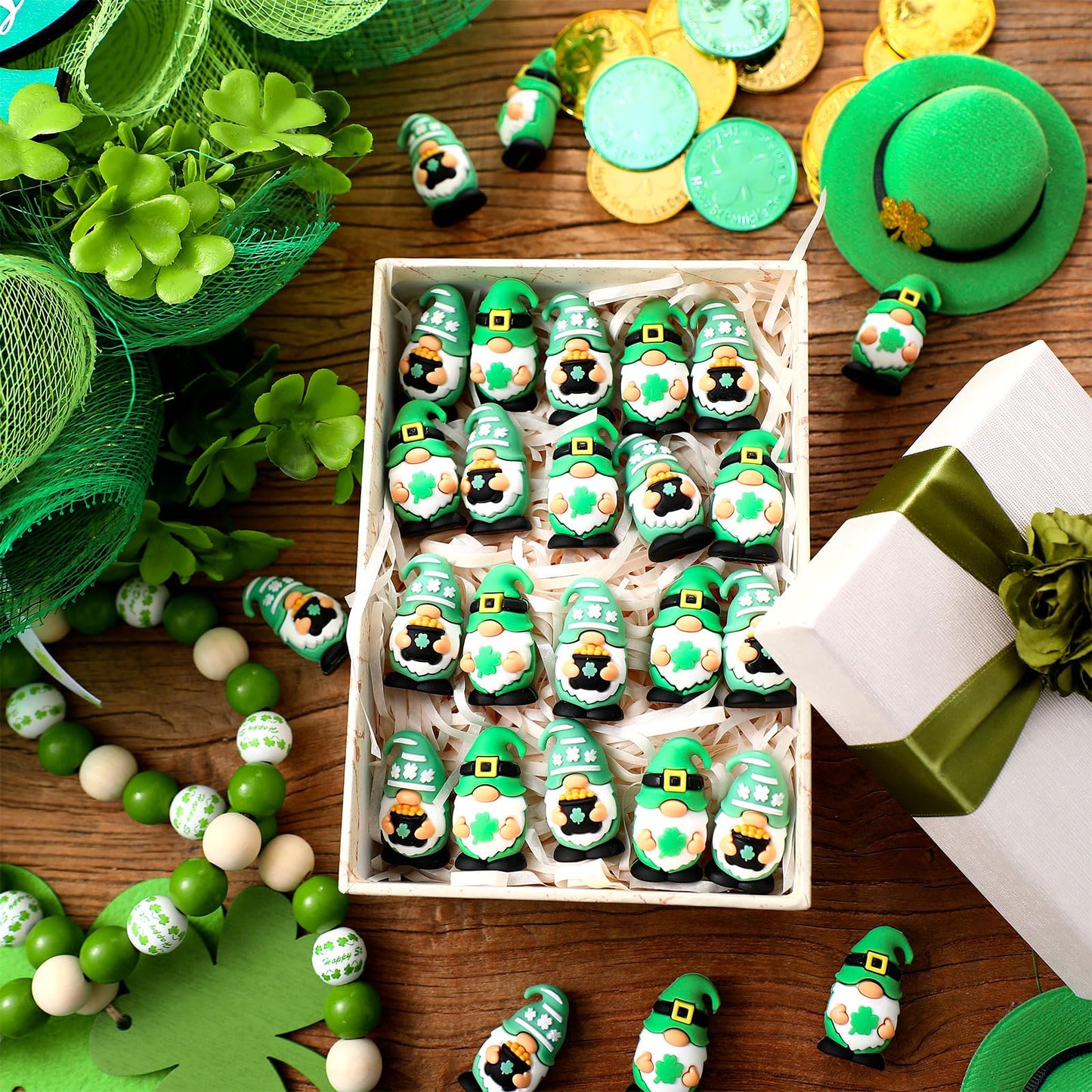 50 Pcs Mini St Patrick's Day Gnomes Bulks 1.57 Inch PVC Gnomes Figurine Gifts St Patrick's Day Collectible Figurines for Home Tabletop Farmhouse Shelf Decorations