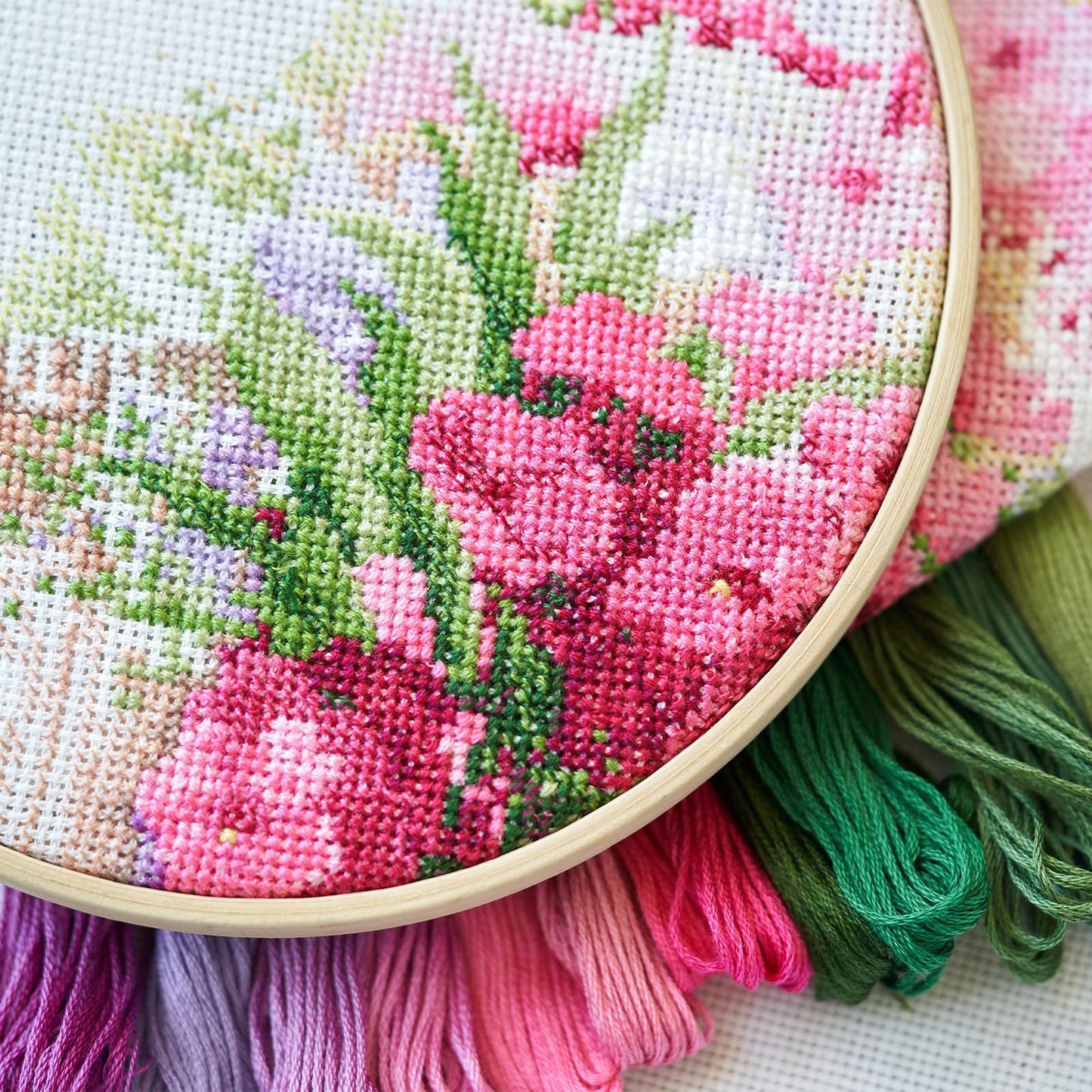 Caydo Embroidery Kit with Water Soluble Embroidery Stabilizer Including 2Pcs Embroidery Hoops, 100 Color Threads, Embroidery Fabric, and Cross Stitch Tool Embroidery Starter Kits for Adults Beginners