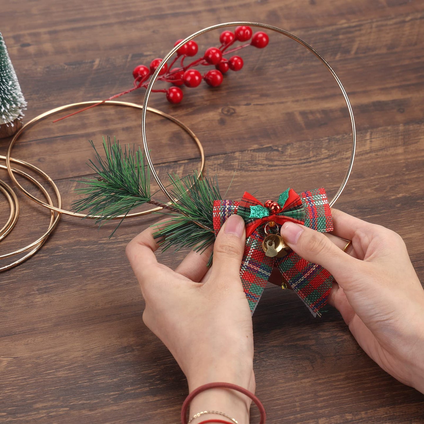 Dream Catcher Rings, 10PCS Wreath Macrame Rings Gold Metal Floral Hoops for Making Wedding Wreath Decor Wall Hanging Crafts, 5 Sizes(2" x2, 3" x2, 4" x2, 5" x2, 6" x2)