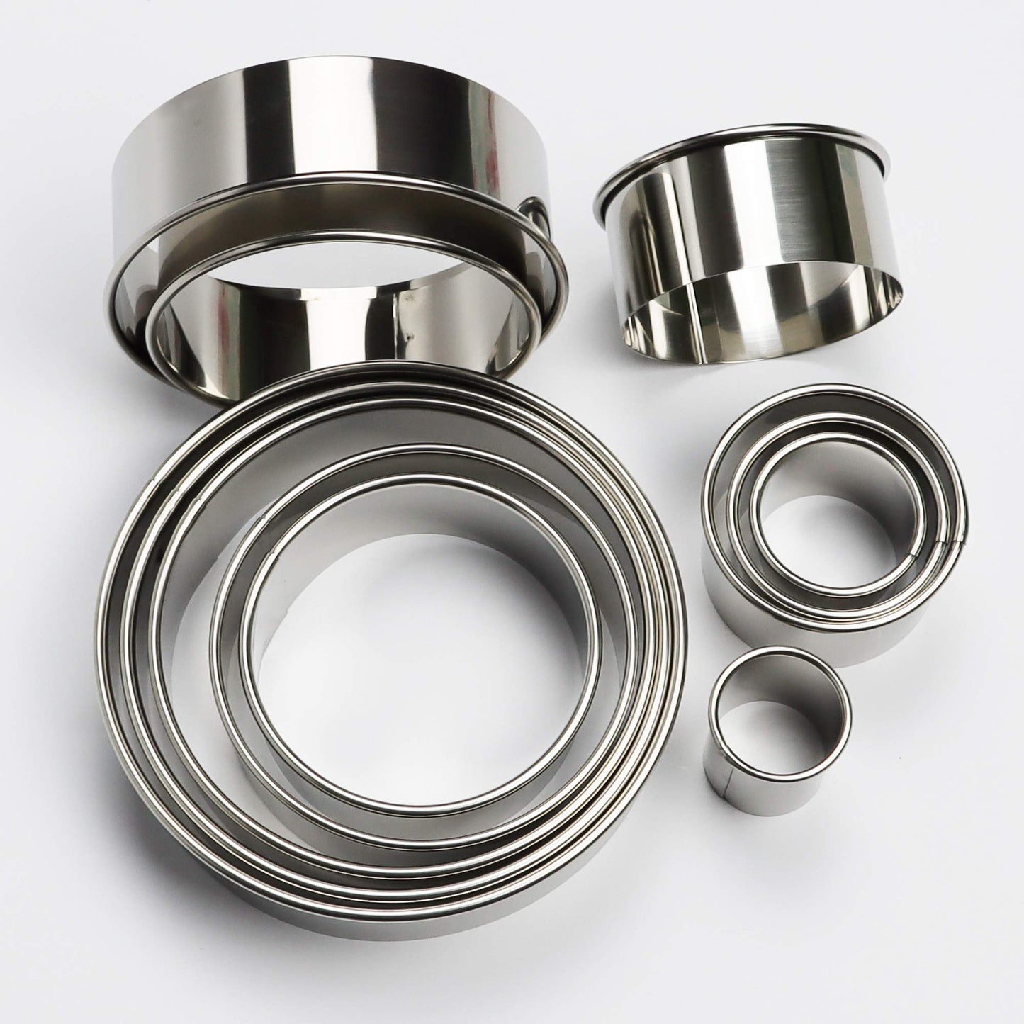 RIHAI Stainless Steel Round Cookie Cutter Set, 12 Circular Biscuit Cutters Round Donut Ring Molds for Baking 1.2 Inch Height