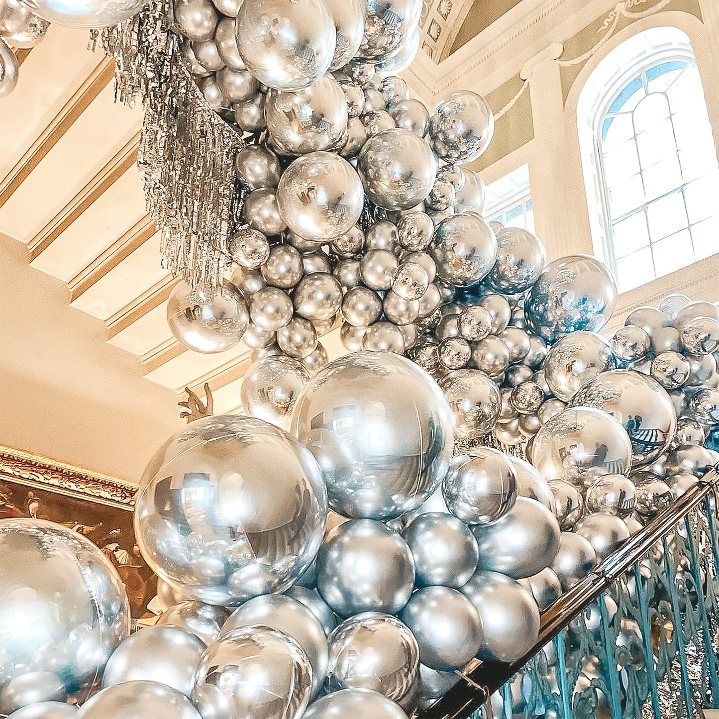 PartyWoo Metallic Silver Balloons, 100 pcs Silver Metallic Balloons Different Sizes Pack of 18 Inch 12 Inch 10 Inch 5 Inch Silver Balloons for Balloon Garland Arch as Party Decorations, Silver-G102