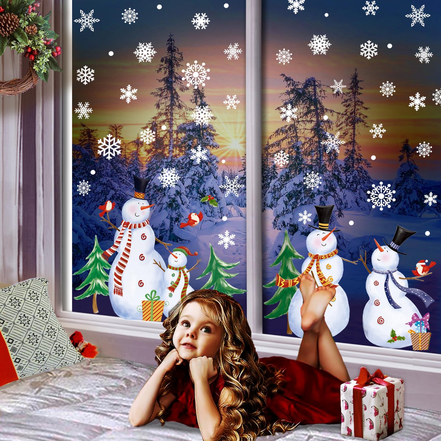 Christmas Window Clings Snowman Window Clings Snowflakes Decals Static Stickers for Christmas Decorations Indoor Décor Ornaments Xmas Party Supplies