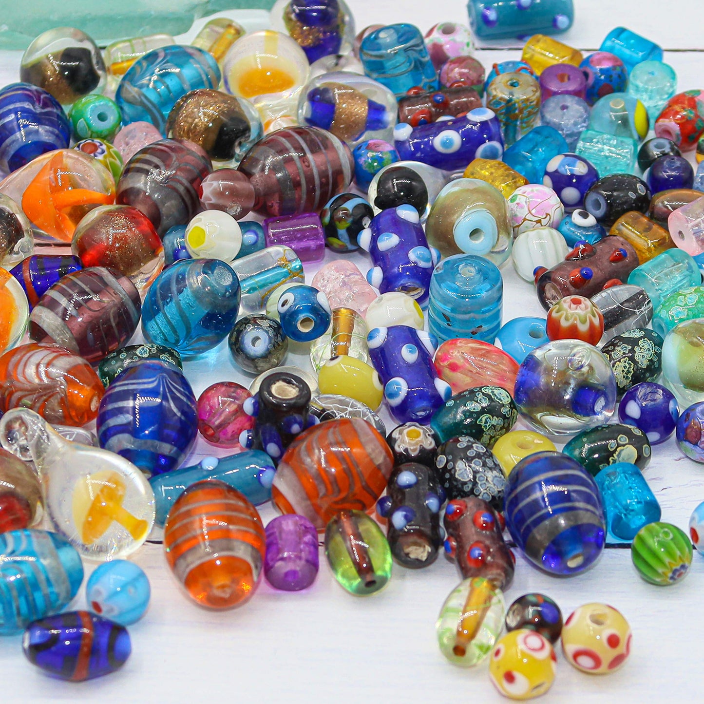 Fun-Weevz Assorted Glass Beads for Jewelry Making Adults, Bulk Glass Beads for Crafts, Lampwork Murano Bead Mix for Bracelets and Necklaces, Crafting Beads Supplies Kit, Large & Small Beads