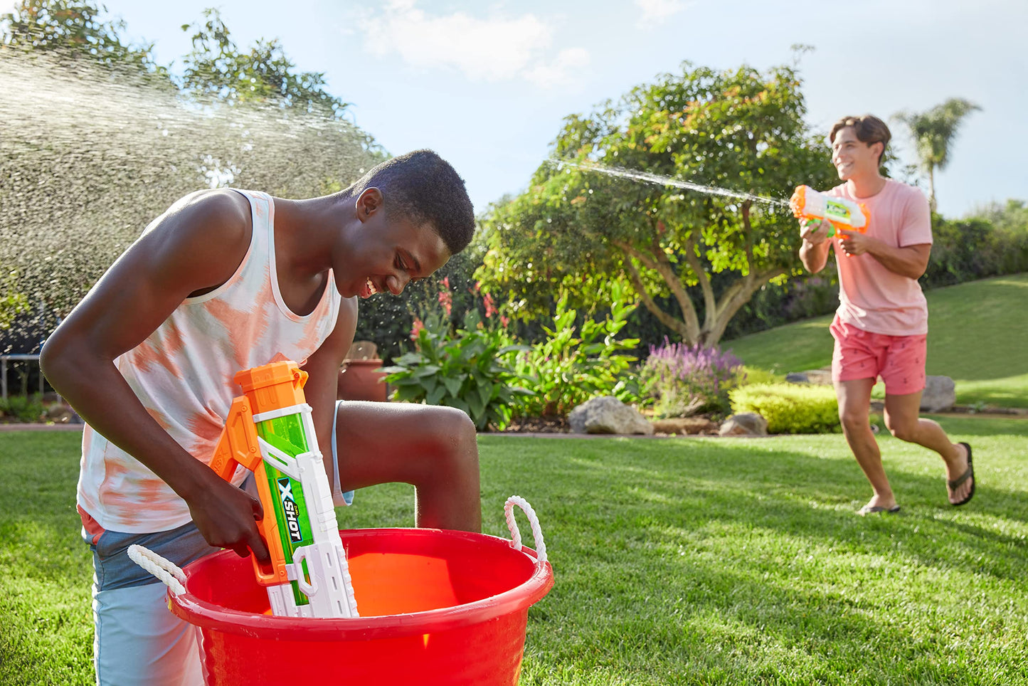 XSHOT Fast-Fill Medium Water Blaster by ZURU, Watergun for Summer, XShot Water Toys, Squirt Gun Soaker (Fills with Water in just 1 Second!) Big Water Toy for Children, Boys, Teen, Men (Medium)