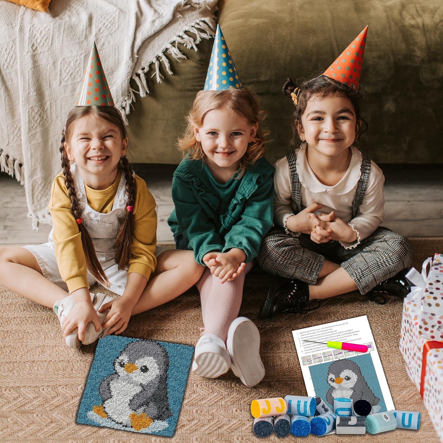 Latch Hook Kits for Kids Adults DIY Rug Tapestry Kits with Printed Canvas Embroidery Kits Festival Gifts Home Decoration (Penguin,11.8inch X 11.8inch)