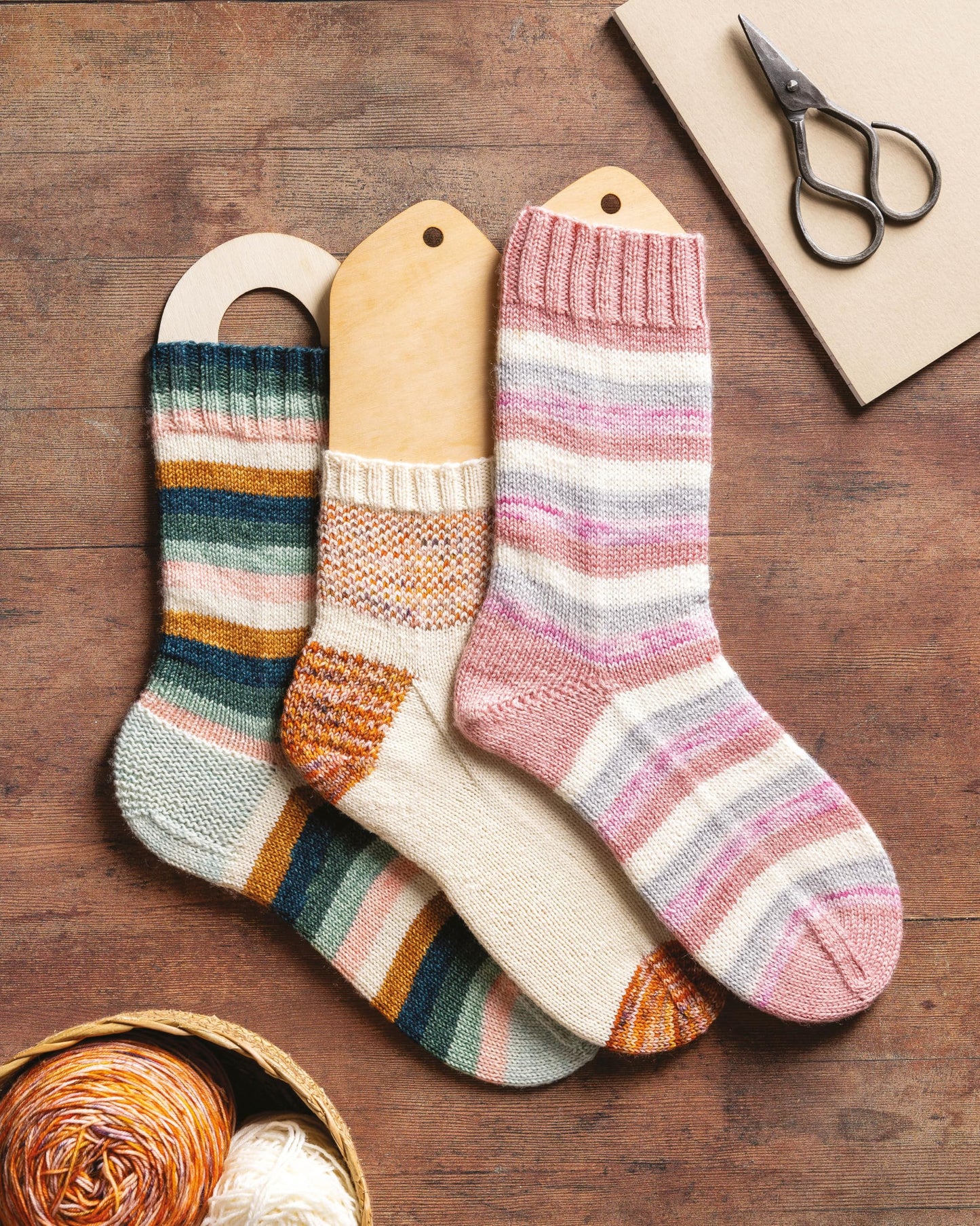 No Fear Sock Knitting: Take the worry out of sock knitting with this beginner's guide