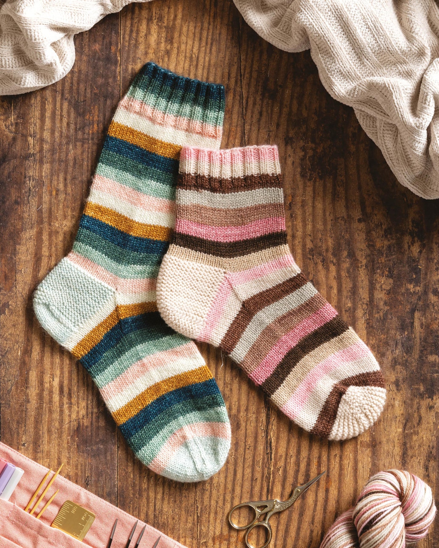 No Fear Sock Knitting: Take the worry out of sock knitting with this beginner's guide