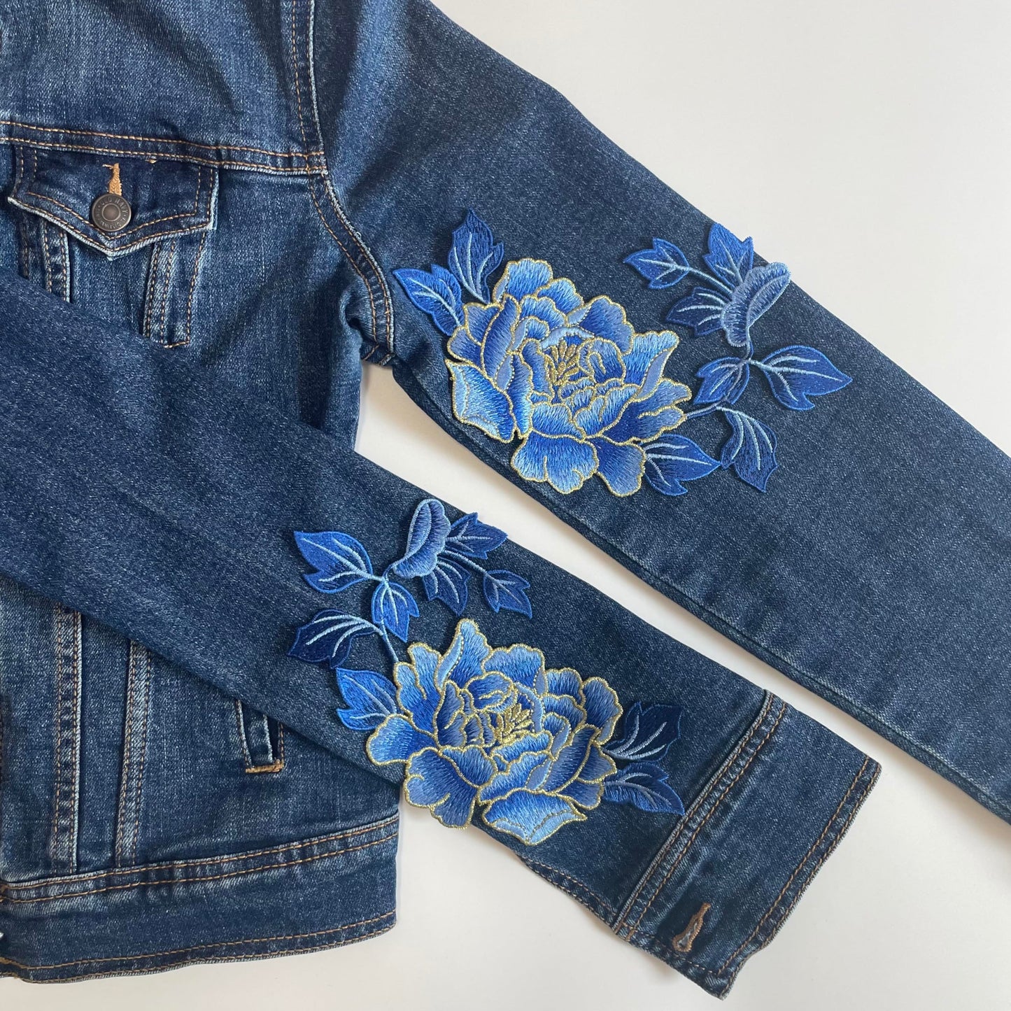 One Pair Beautiful Peony Flower Patches, Elegant Peony Blossom Embroidered Applique for Clothes Backpacks T-Shirt Jeans Skirt Vests Scarf Hat Bag (One Pair Blue Peony)