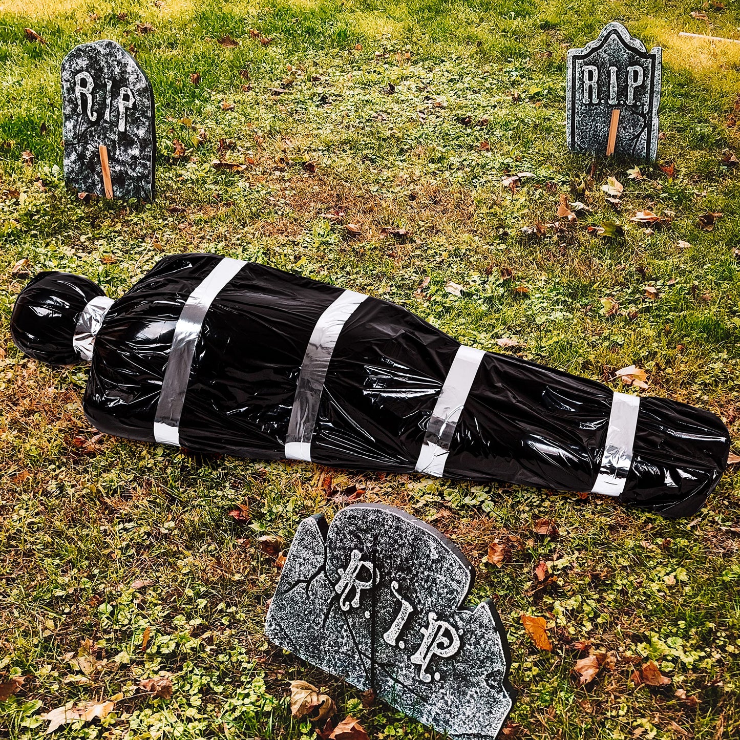 Lvdeer Halloween Decorations Outdoor Dead Body Props - Scary Fake Corpse in Bag Hallowmas Prop Creepy Haunted House Decor (Requires Assembly)