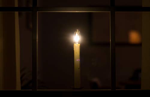 Celestial Lights Set of 4 Battery Operated Replacement Window Candle Bulbs with Dual Intensity LED for 3xAA and 4xAA Candles Soft Twinkle