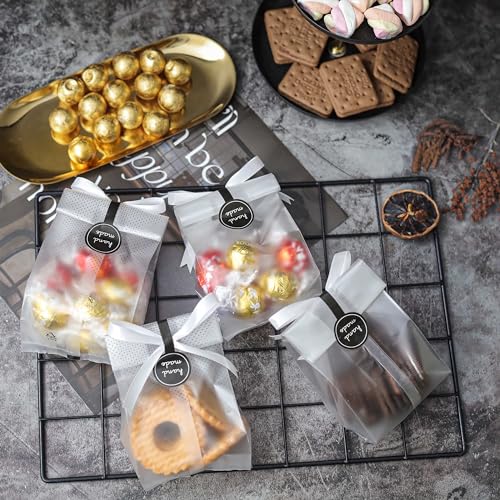 YunKo Cookie Bags for Gift Giving Cellophane Bags Treat Bags for Favors Mini Loaf,Bundt Cake,Hot Cocoa Bomb Packaging With Stickers(100PACK,Black Dot)