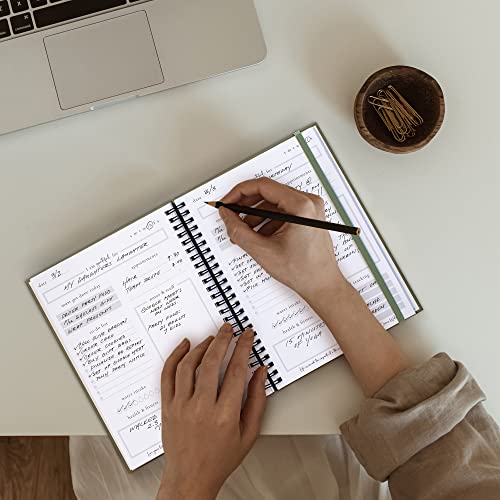 Simplified To Do List Notebook - Aesthetic Daily Planner to Easily Organize Your Tasks And Boost Productivity - Stylish Undated Planner And School or Office Supplies For Women