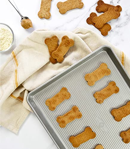 USA Pan Bakeware Half Sheet Pan, Warp Resistant Nonstick Baking Pan, Made in the USA from Aluminized Steel 17 1/4 x12 1/4 x1