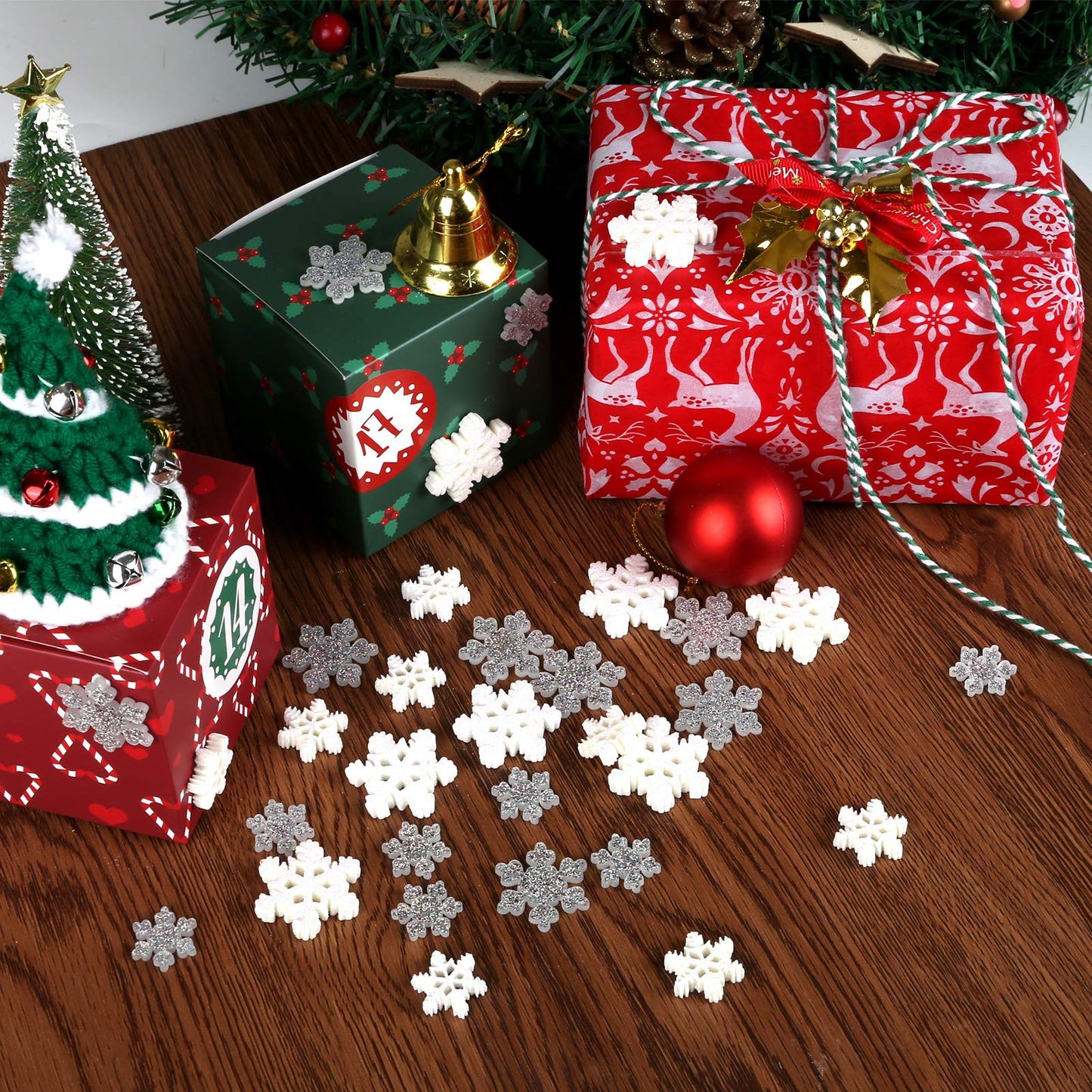 KESOTE 32pcs Christmas Snowflake Resin Glitter Charms Flatback Resin Embellishment Ornaments for Scrapbooking, DIY Crafts, Hair Clip, Xmas Decor